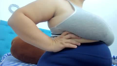 Snapshot of tiffany_hot19_ chatting on October 2025 01:14:02 AM tiffany online show from October 2025 01:14:02 AM