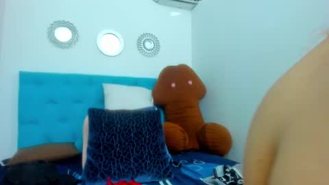 Snapshot of tiffany_hot19_ chatting on October 2025 02:15:01 AM tiffany online show from October 2025 02:15:01 AM