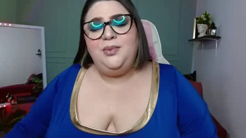 Snapshot of tiffany_laurens chatting on December 2024 05:13:01 AM dont forget ask for custom vids online show from December 2024 05:13:01 AM