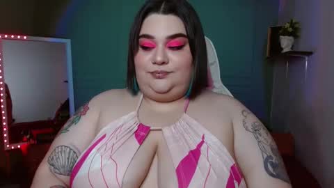 Snapshot of tiffany_laurens chatting on December 2024 05:28:02 AM dont forget ask for custom vids online show from December 2024 05:28:02 AM