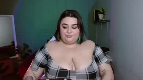 Snapshot of tiffany_laurens chatting on January 2025 02:50:02 AM dont forget ask for custom vids online show from January 2025 02:50:02 AM