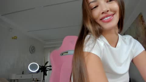Tiffany Houston online show from February 2025 09:52:01 AM