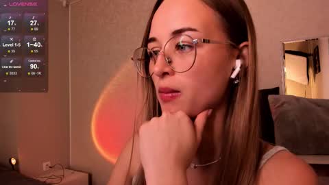 Tiffany online show from October 2025 01:41:01 PM