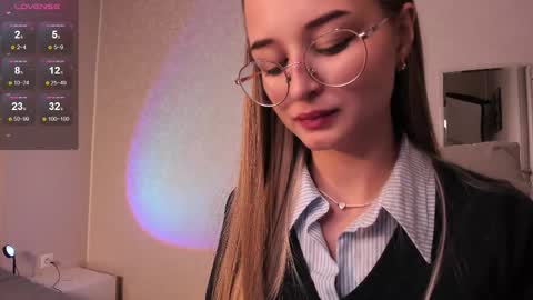 Tiffany online show from October 2025 03:13:01 PM