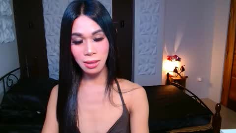 tiffanythebigcock online show from October 2025 01:01:02 PM