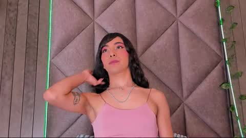 Tiffany  online show from November 2025 08:14:01 PM