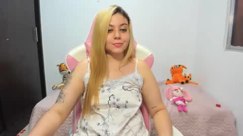 Ana online show from February 2025 07:58:01 PM