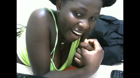 Snapshot of tight_pussie chatting on October 2025 05:33:02 PM tight_pussie online show from October 2025 05:33:02 PM