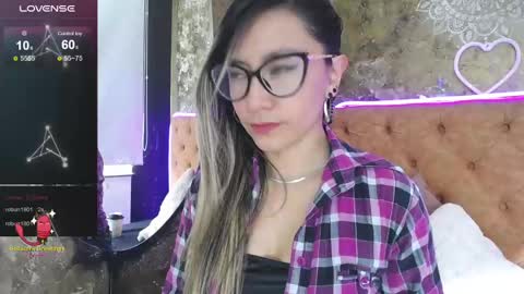 TILA TEQUILA online show from February 2025 12:26:02 PM