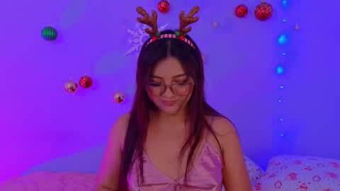 Tila Tequila online show from December 2024 02:34:02 AM
