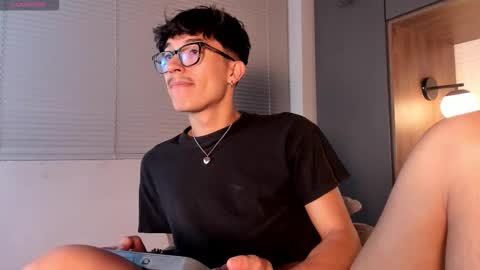 Snapshot of tim__fox chatting on November 2025 12:16:01 PM Tim Fox online show from November 2025 12:16:01 PM