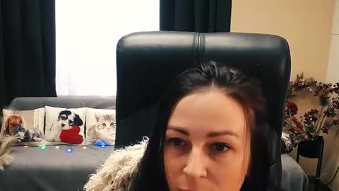 Snapshot of timeparadice chatting on October 2025 07:30:01 AM Luisa online show from October 2025 07:30:01 AM