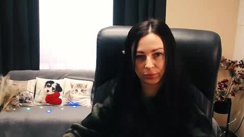 Snapshot of timeparadice chatting on October 2025 07:38:02 AM Luisa online show from October 2025 07:38:02 AM