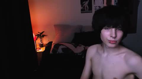 Snapshot of timi_moon chatting on December 2025 05:41:01 PM timi_moon online show from December 2025 05:41:01 PM