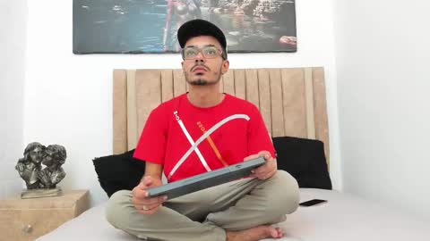 Evans  online show from November 2025 08:33:02 PM