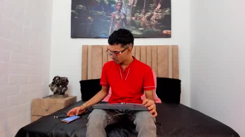 Evans  online show from November 2025 07:58:01 PM