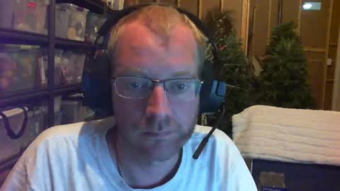 timtimmyyyy online show from September 2025 05:28:02 AM