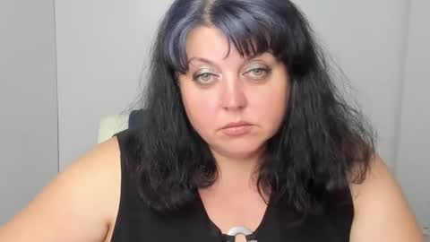 Tina online show from September 2025 11:00:01 AM