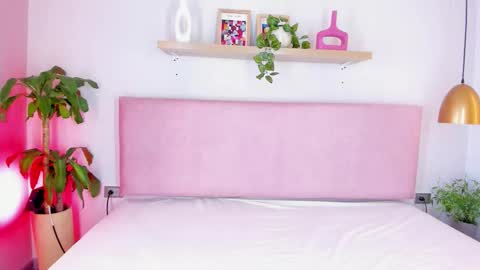 Snapshot of tinacurly chatting on October 2025 11:55:02 AM Tina online show from October 2025 11:55:02 AM