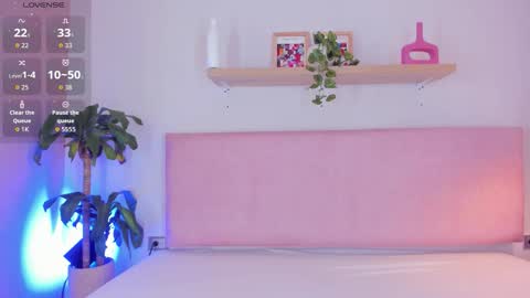 Snapshot of tinacurly chatting on November 2025 11:42:02 AM Tina online show from November 2025 11:42:02 AM