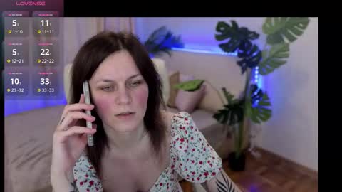 Snapshot of tinamelt chatting on October 2025 05:00:01 PM TinaMelt online show from October 2025 05:00:01 PM