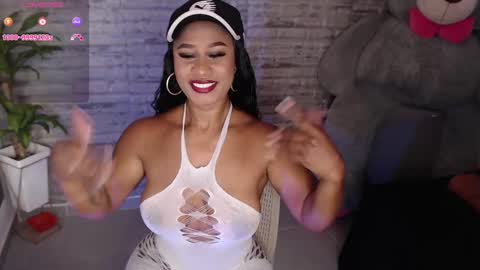 Tinna Goddess online show from October 2025 01:07:01 PM