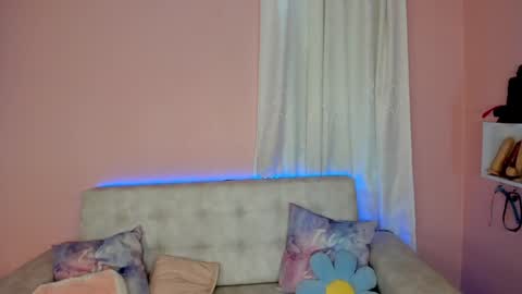 tiny_cora online show from December 2024 07:53:02 PM