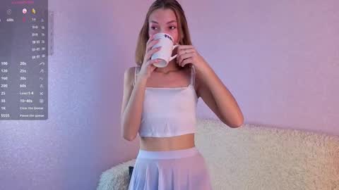 Lily online show from October 2025 05:38:01 AM