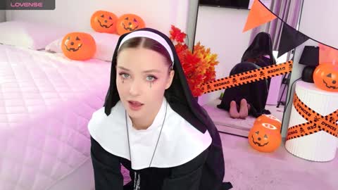 Snapshot of tinyangelxx chatting on October 2025 07:56:01 AM Im Tiny -- Online at 8 AM GMT online show from October 2025 07:56:01 AM