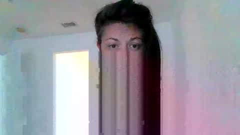 tinyassbossymilf online show from October 2025 05:58:02 PM