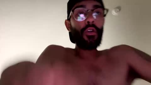 tinycockdaddyyy online show from December 2024 07:56:01 PM