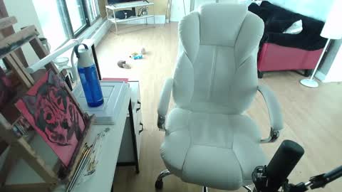 stage Kylie Sinner  brand CLITBAIT online show from February 2025 04:20:02 PM