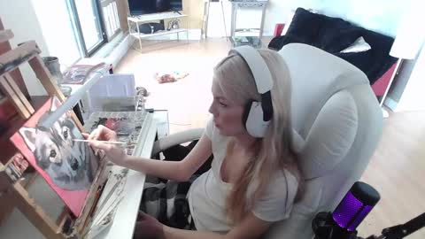 stage Kylie Sinner  brand CLITBAIT online show from February 2025 03:52:02 PM