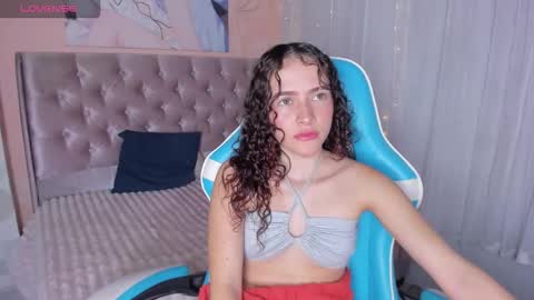 tinysophi online show from November 2025 12:31:02 AM