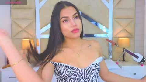 Tiphani Walker online show from September 2025 12:03:02 AM