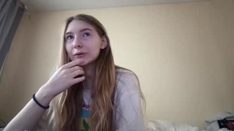 Hi Im Carry 18 years old online show from November 2025 07:08:02 AM