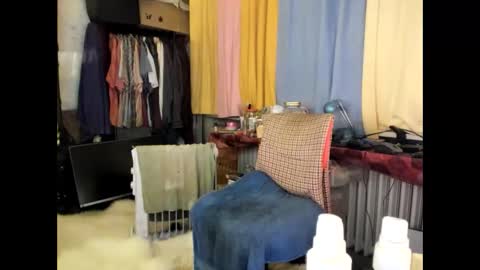 Snapshot of tittkiss chatting on October 2025 08:22:02 AM liebe es mich nackt vor der cam zu zeigen online show from October 2025 08:22:02 AM