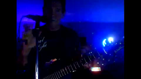 Snapshot of tkthedj chatting on February 2025 04:33:01 AM TK online show from February 2025 04:33:01 AM