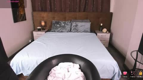 Snapshot of to_your chatting on October 2025 10:09:01 PM 2 GMT Mo Tu We Th Fr 10am-4am online show from October 2025 10:09:01 PM