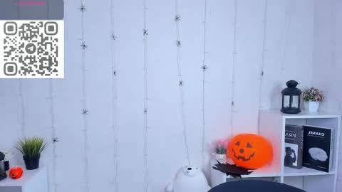 Snapshot of to_your chatting on October 2025 10:10:02 PM 2 GMT Mo Tu We Th Fr 10am-4am online show from October 2025 10:10:02 PM