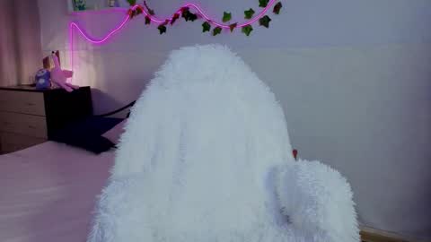 Lisli online show from September 2025 08:13:02 AM