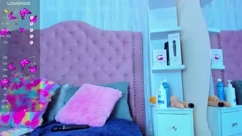 Snapshot of tokito_mitsuri chatting on December 2024 01:49:01 PM tokito mitsuri online show from December 2024 01:49:01 PM