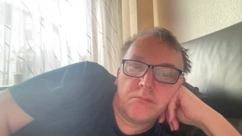 Tom online show from February 2025 08:29:01 AM