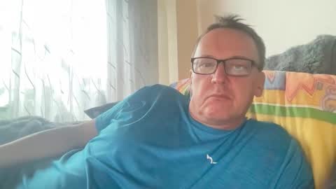 Tom online show from October 2025 04:06:02 PM