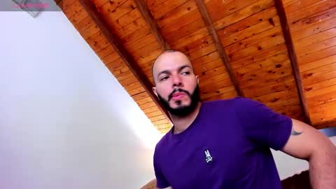   online show from October 2025 01:17:01 PM