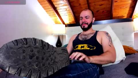   online show from November 2025 01:24:01 PM