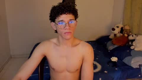 Tom Blue online show from October 2025 10:59:01 AM