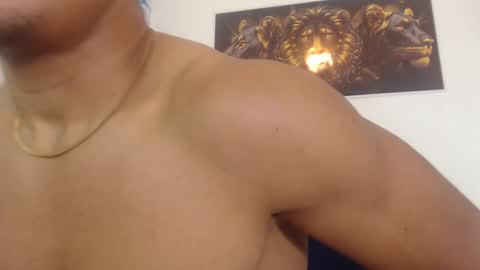 Snapshot of tom_kingfit chatting on February 2025 05:14:01 AM SPORTSFIT29 online show from February 2025 05:14:01 AM