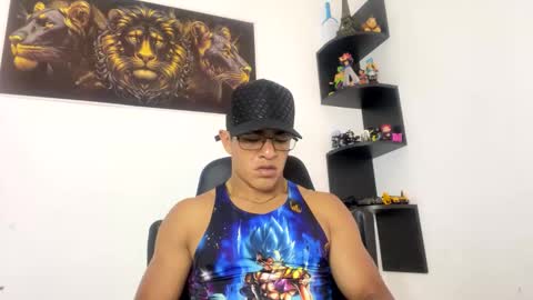 Snapshot of tom_kingfit chatting on February 2025 06:20:01 PM SPORTSFIT29 online show from February 2025 06:20:01 PM