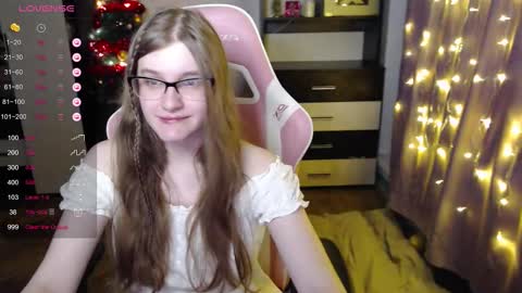 Snapshot of tomato_tease chatting on December 2025 04:50:02 AM tomato_tease online show from December 2025 04:50:02 AM